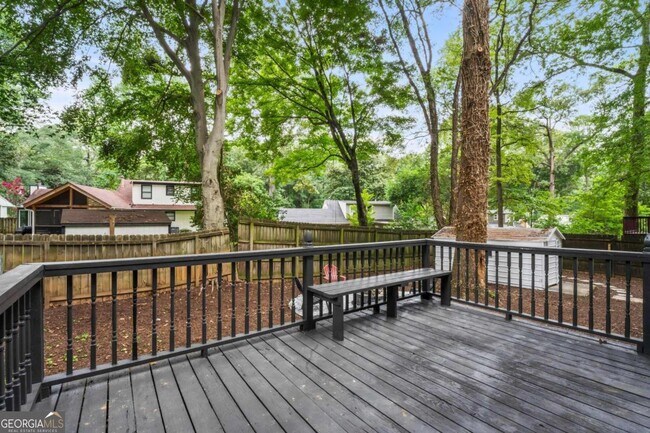 Building Photo - 2735 Defoors Ferry Rd NW