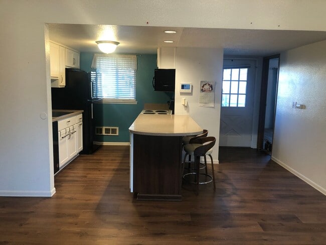 Building Photo - Kent Easthill 3 Bedroom Rambler