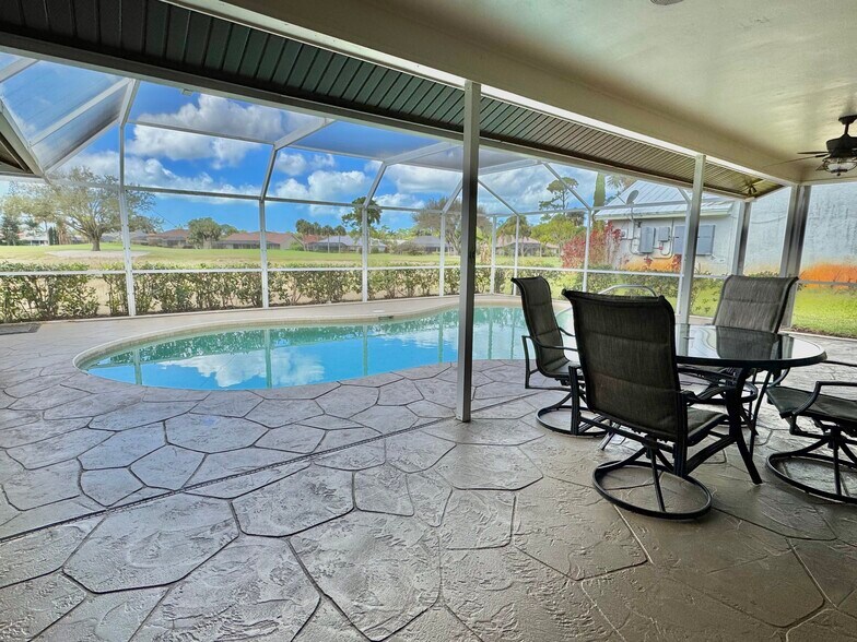 Building Photo - 939 St Andrews Blvd