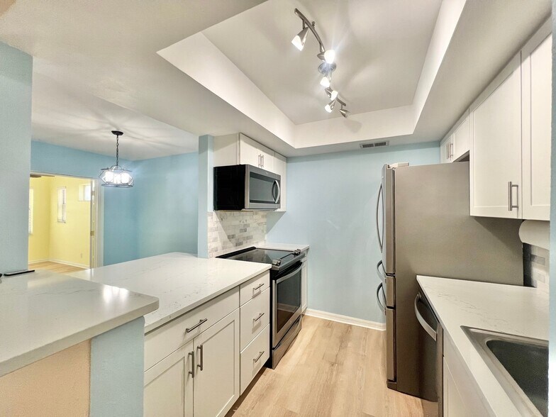 Building Photo - 1277 McMullen Booth Rd