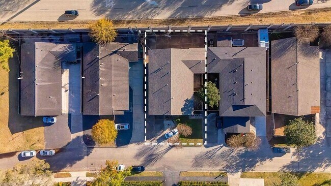 Building Photo - 4723 Merwin St