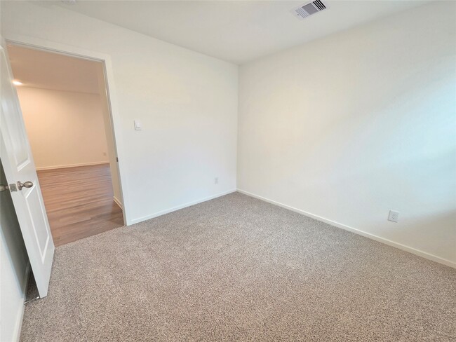 Building Photo - 40821 Hawthorne Glades St