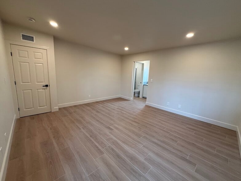 Building Photo - 28240 Via Princesa