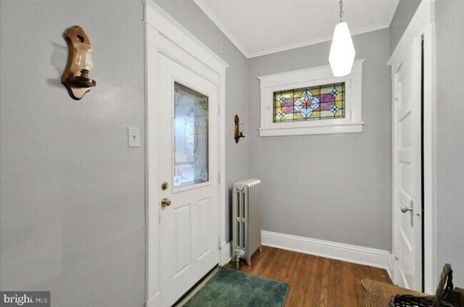 Building Photo - 2 Bed 1 Bath Single Family Home In Mount Joy