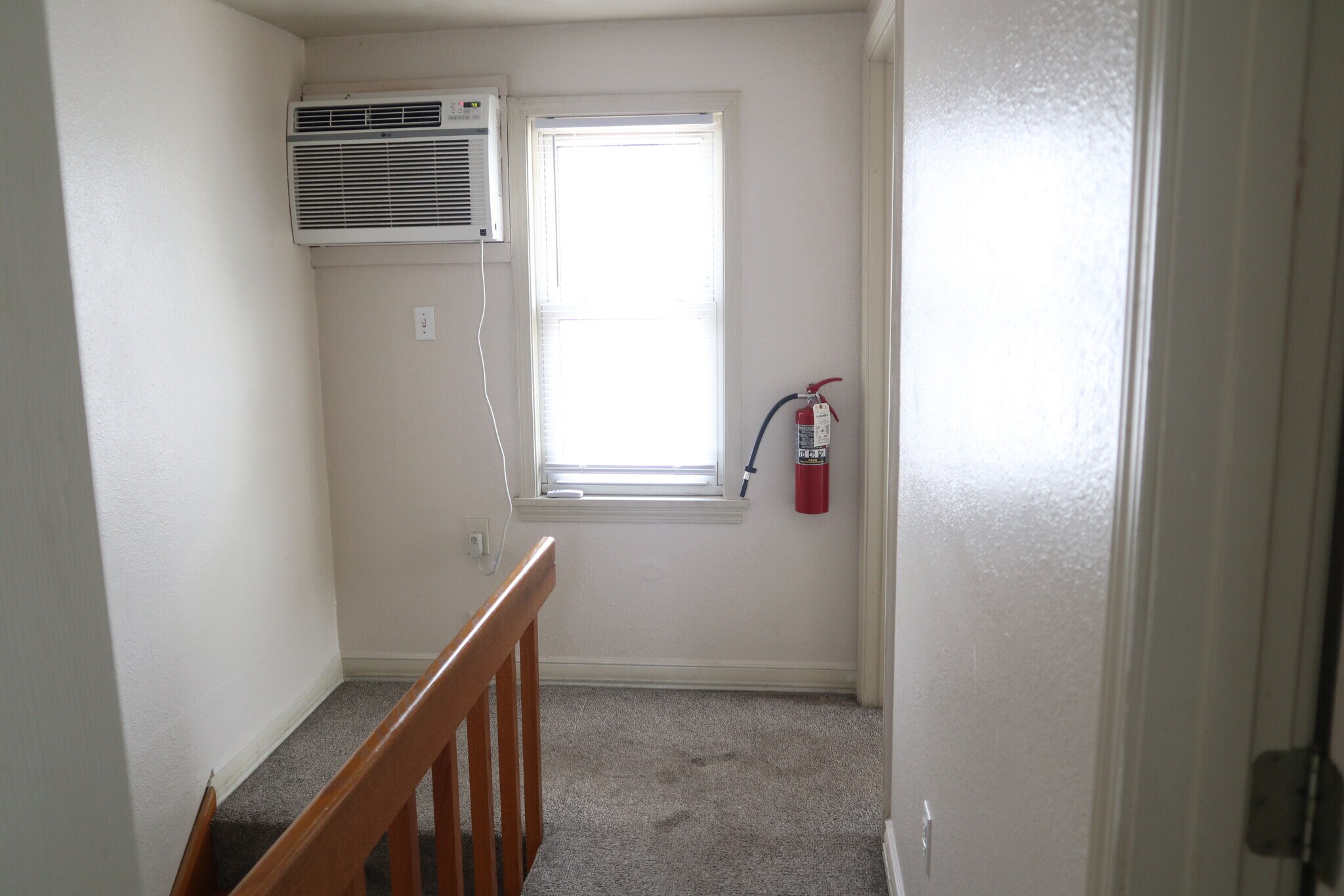 Building Photo - 228 3rd St