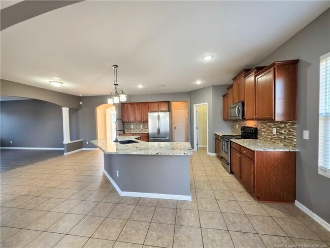 Building Photo - 825 Running Horse Ln