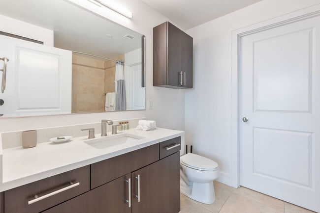 Building Photo - 100 Pier 4 Blvd.