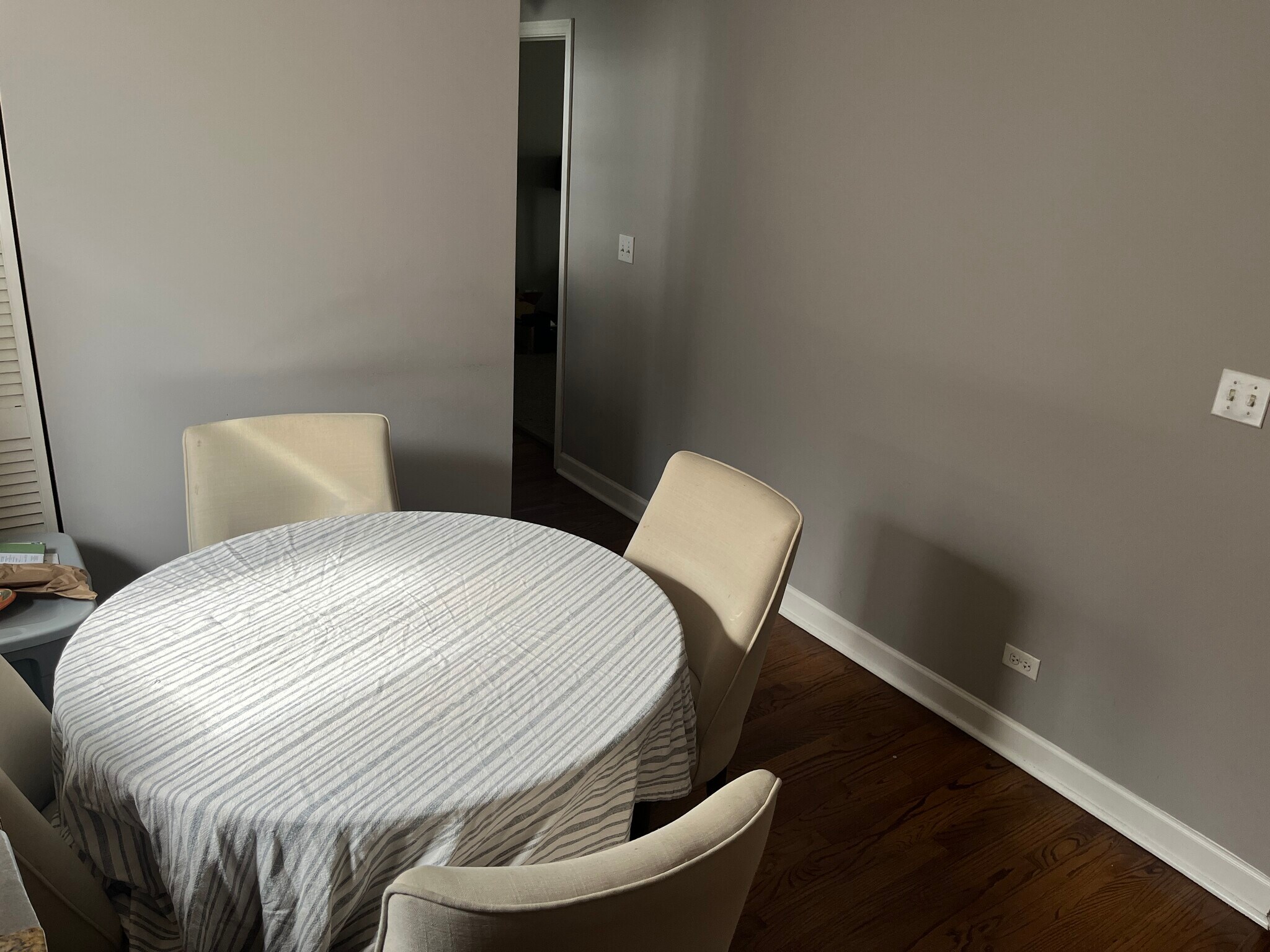 Dining Area - 6504 N Washtenaw Ave