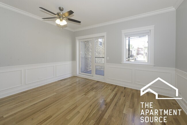 Building Photo - 2346 W Grand Ave