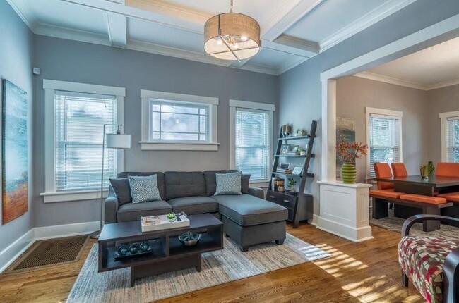 Building Photo - 1932 Carr Ave