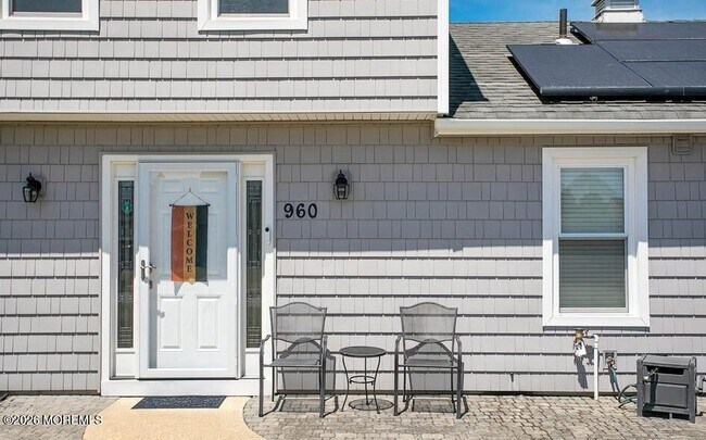 Building Photo - 960 Green Hill Blvd