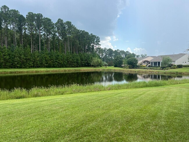 Building Photo - Private Stunning Views from this Beautiful...