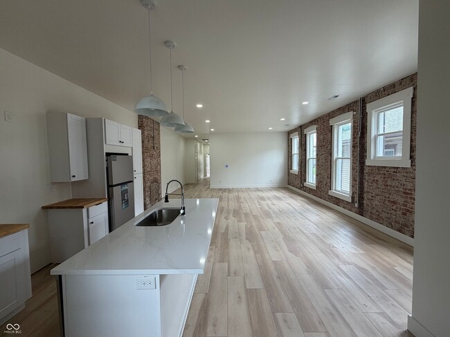 Building Photo - 2701 N College Ave