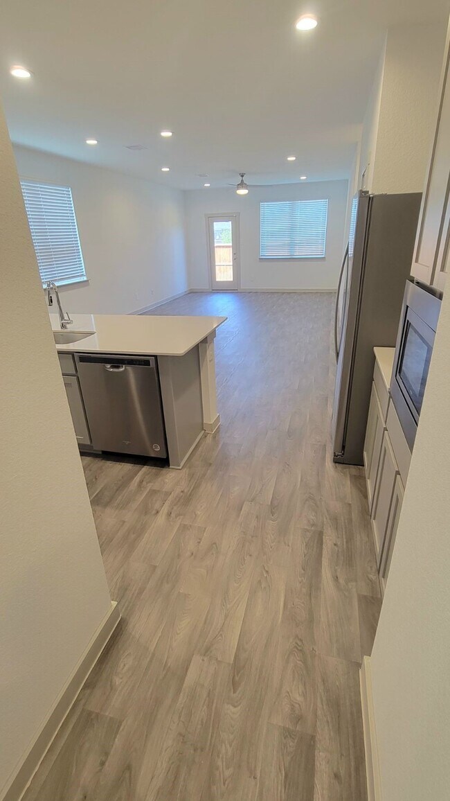 Building Photo - 2907 Stamford Hl Ln