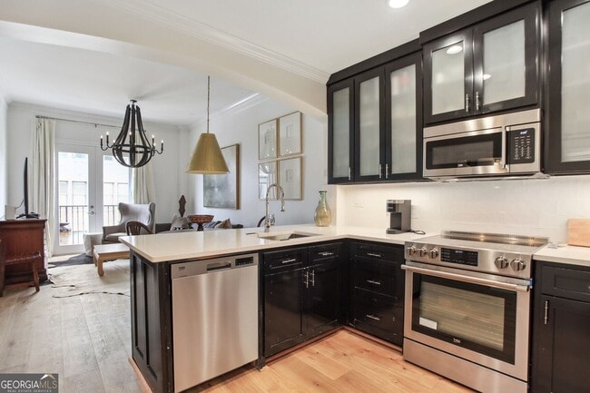 Building Photo - 2255 Peachtree Rd NE