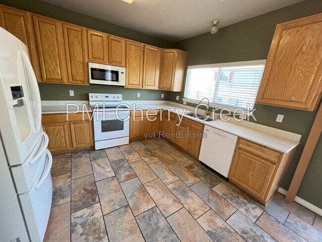 Building Photo - 19453 E Hollow Creek Dr