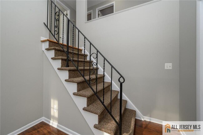 Building Photo - 691 Inman Ave