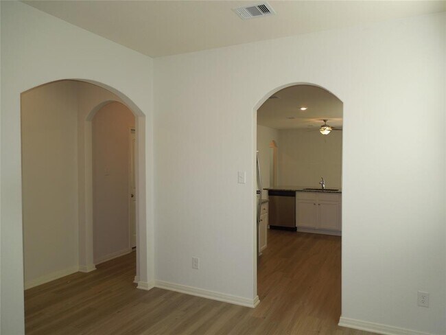 Building Photo - 10463 Red Cardinal Dr