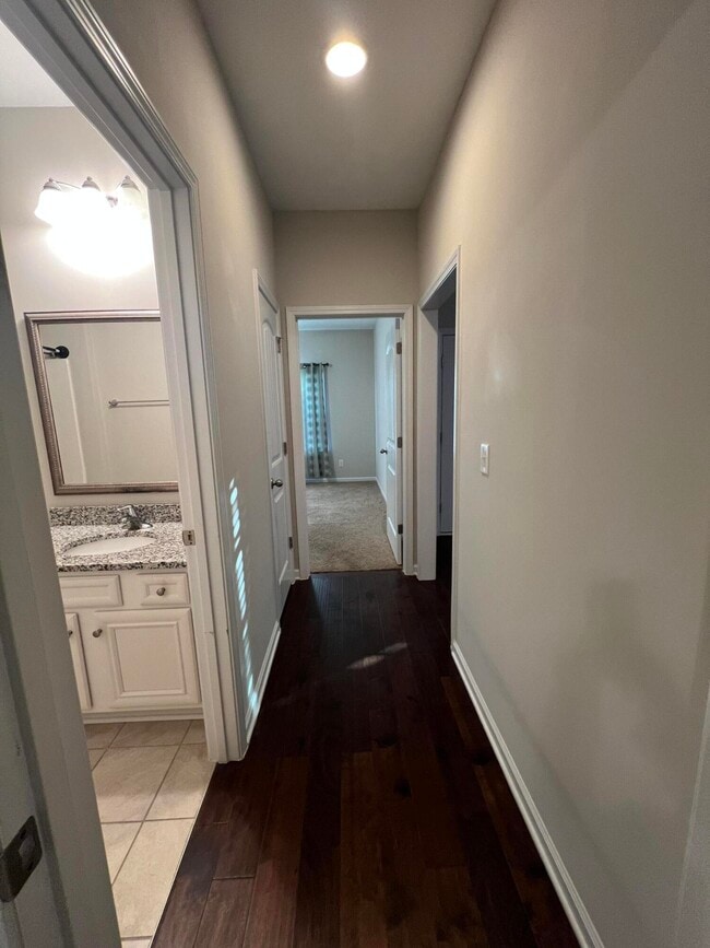 Building Photo - 3177 Mayflower Ln