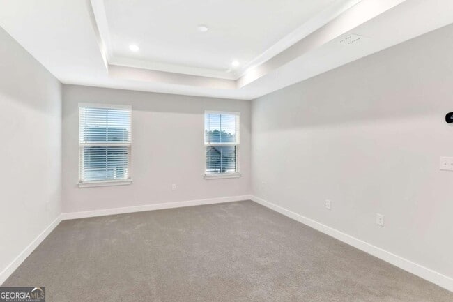 Building Photo - 555 Thatch Ter