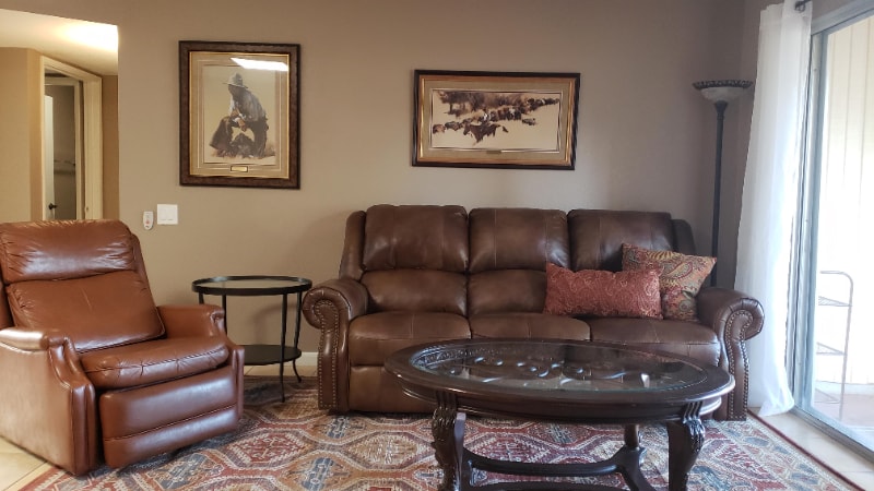 Building Photo - 328 N Calle Del Chancero