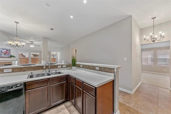 Building Photo - 922 Fulbourne Dr