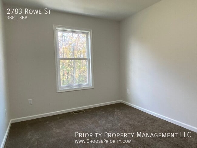 Building Photo - 2783 Rowe St