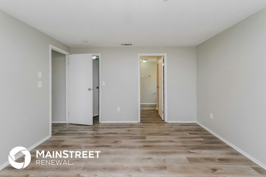 Building Photo - 706 Jacaranda Dr