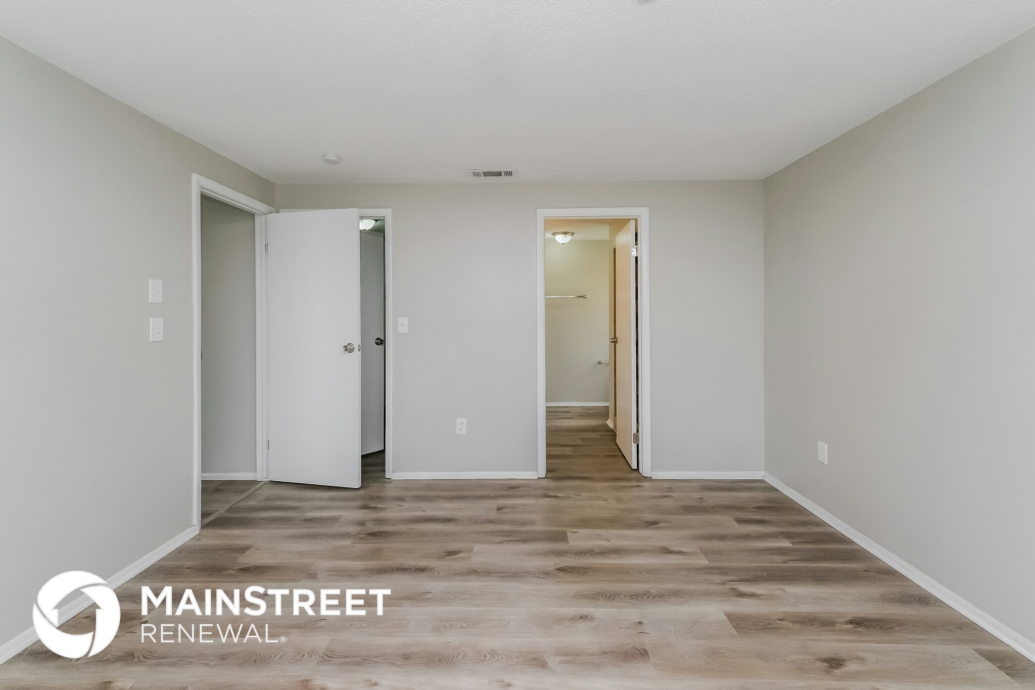 Building Photo - 706 Jacaranda Dr