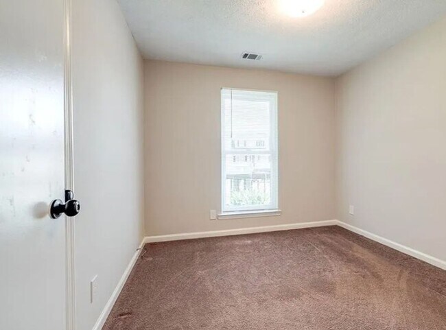 Building Photo - Cozy 3/2 Home located in Georgetown neighborhood