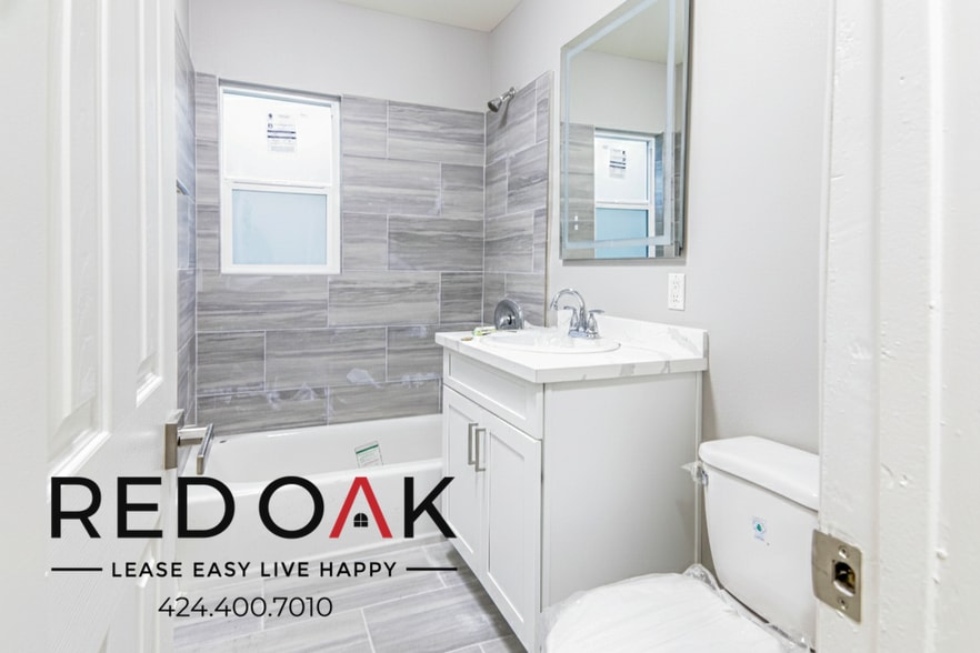 Building Photo - 8011 S Western Ave