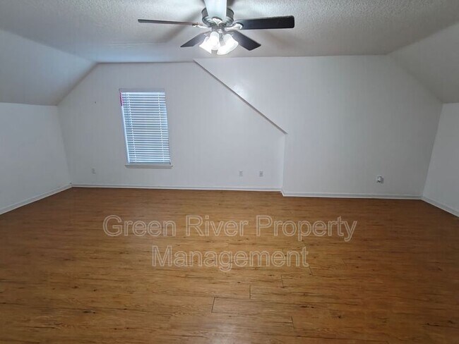 Building Photo - 1505 Majestic View Ln