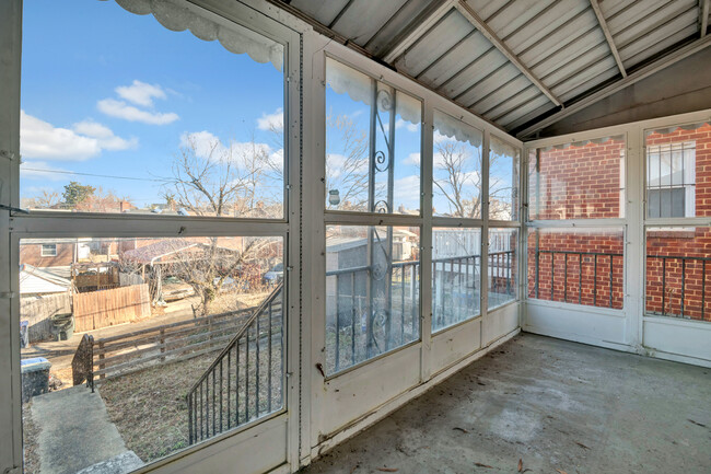 Building Photo - Charming 2 Bedroom Home in Washington DC Ã...