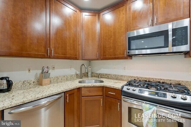 Building Photo - 21 Q St NW