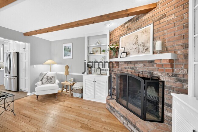 Building Photo - 24299 Beech Ln