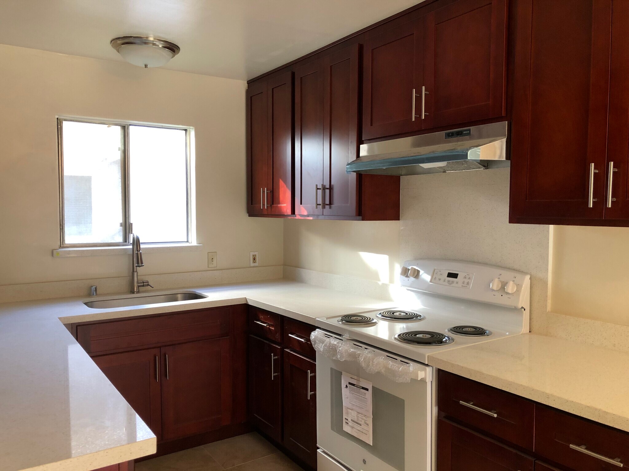 Building Photo - 872 Gallatin Dr