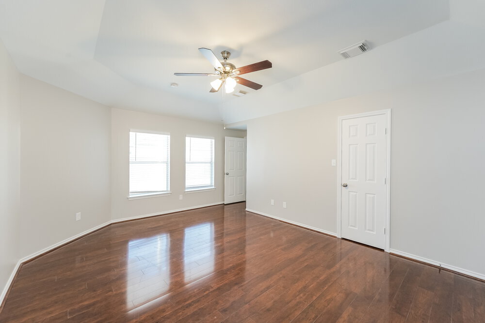 Building Photo - 3830 Lake Ballinger Ln