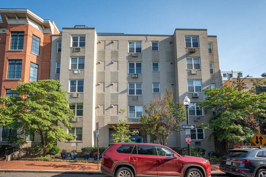 Building Photo - 2130 N St NW