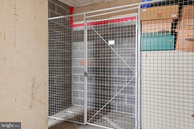 Building Photo - 989 S Buchanan St