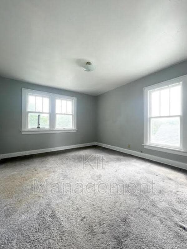 Building Photo - 434 W Poinsetta Ave