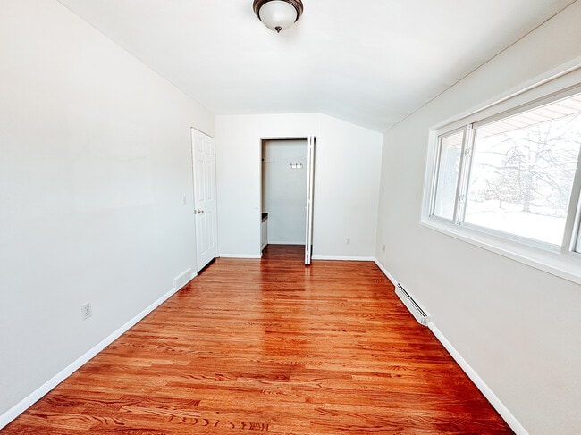 Building Photo - 3025 S Byrne Rd