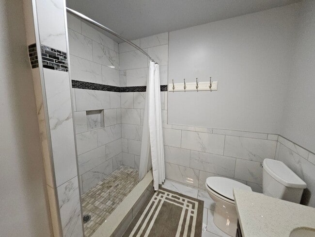 Building Photo - Fully Furnished 3 bedroom North Kihei Home