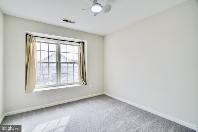 Building Photo - 7372 Ardglass Dr