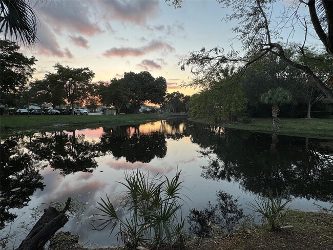 Building Photo - 3102 Coral Ridge Dr