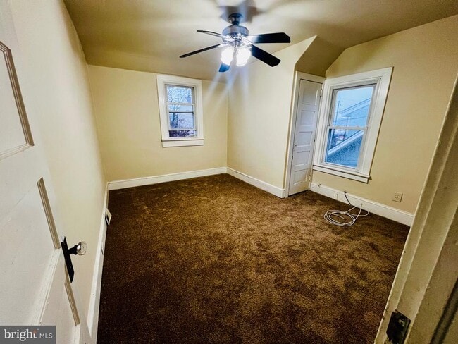 Building Photo - 428 Paxson Ave