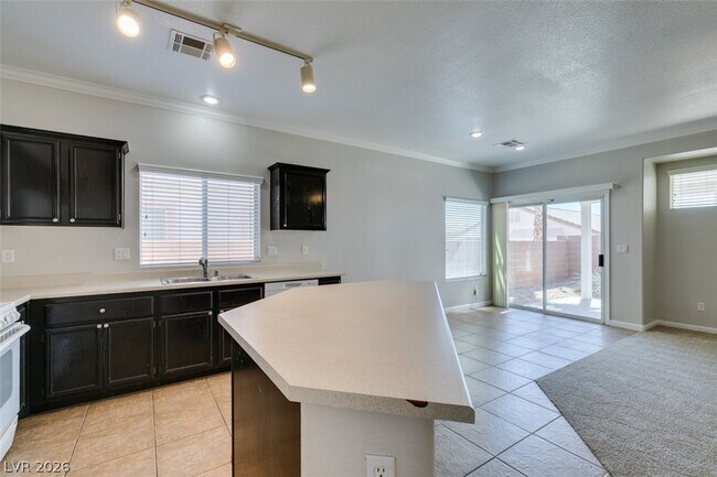 Building Photo - 1209 Echo Beach Ave