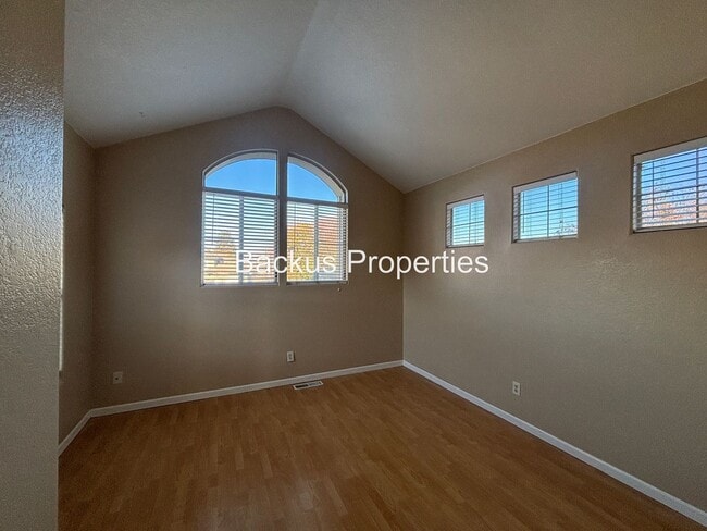 Building Photo - Wonderful two-story home in Las Palmas