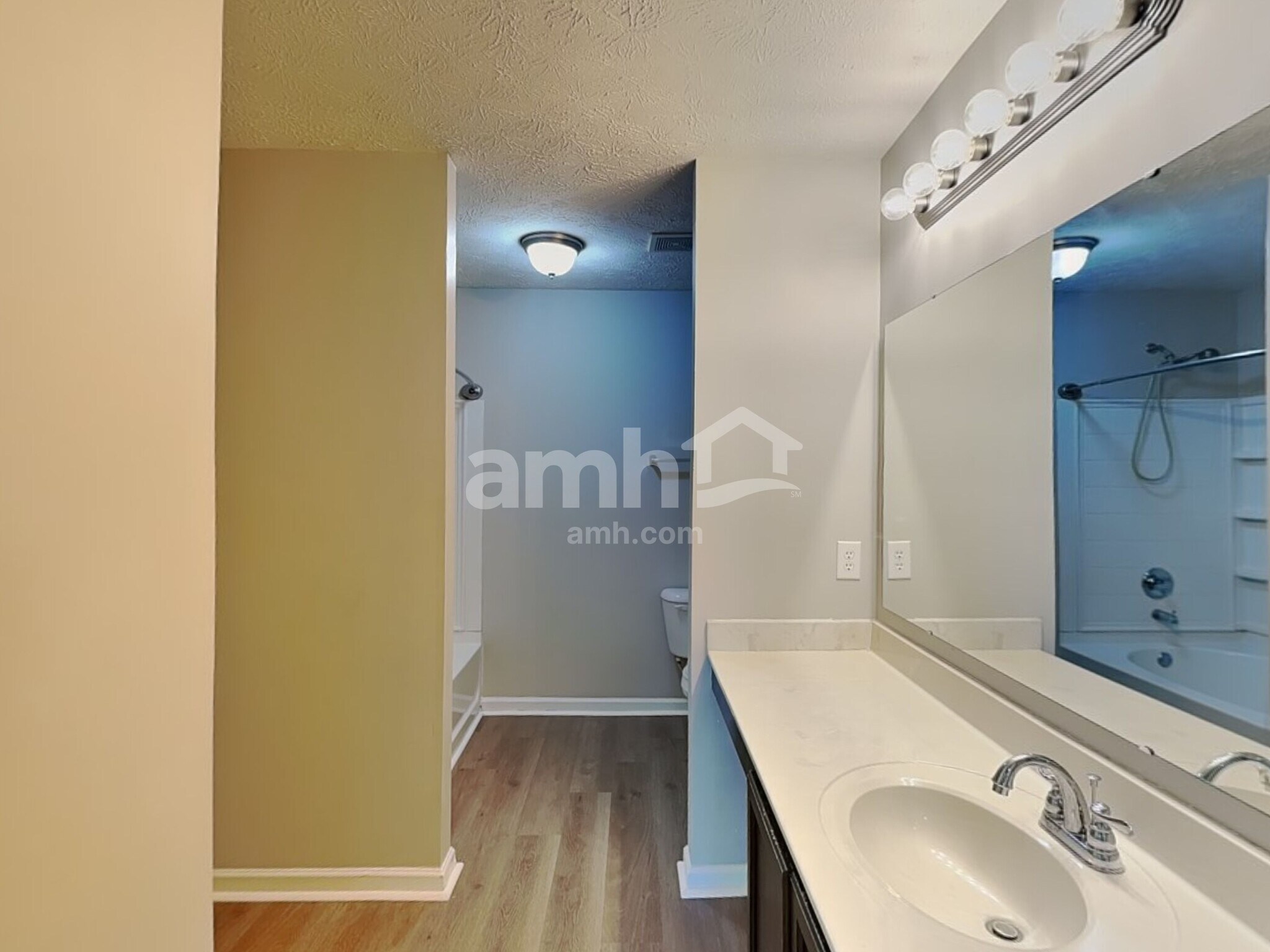 Building Photo - 1151 Fiesta Dr
