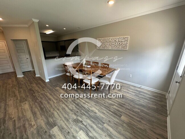 Building Photo - 226 Lyndon Wy NW