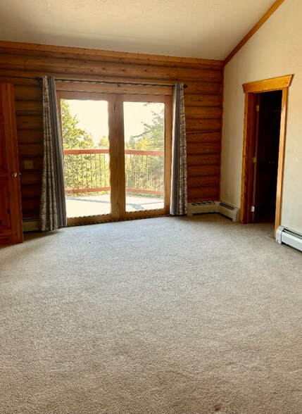 Building Photo - 325 Spring Creek Rd